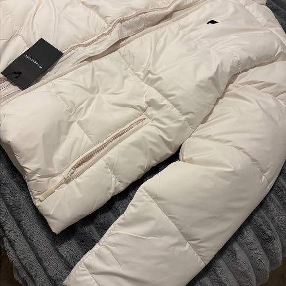 Cream Puffer Jacket - Picture 4 of 7